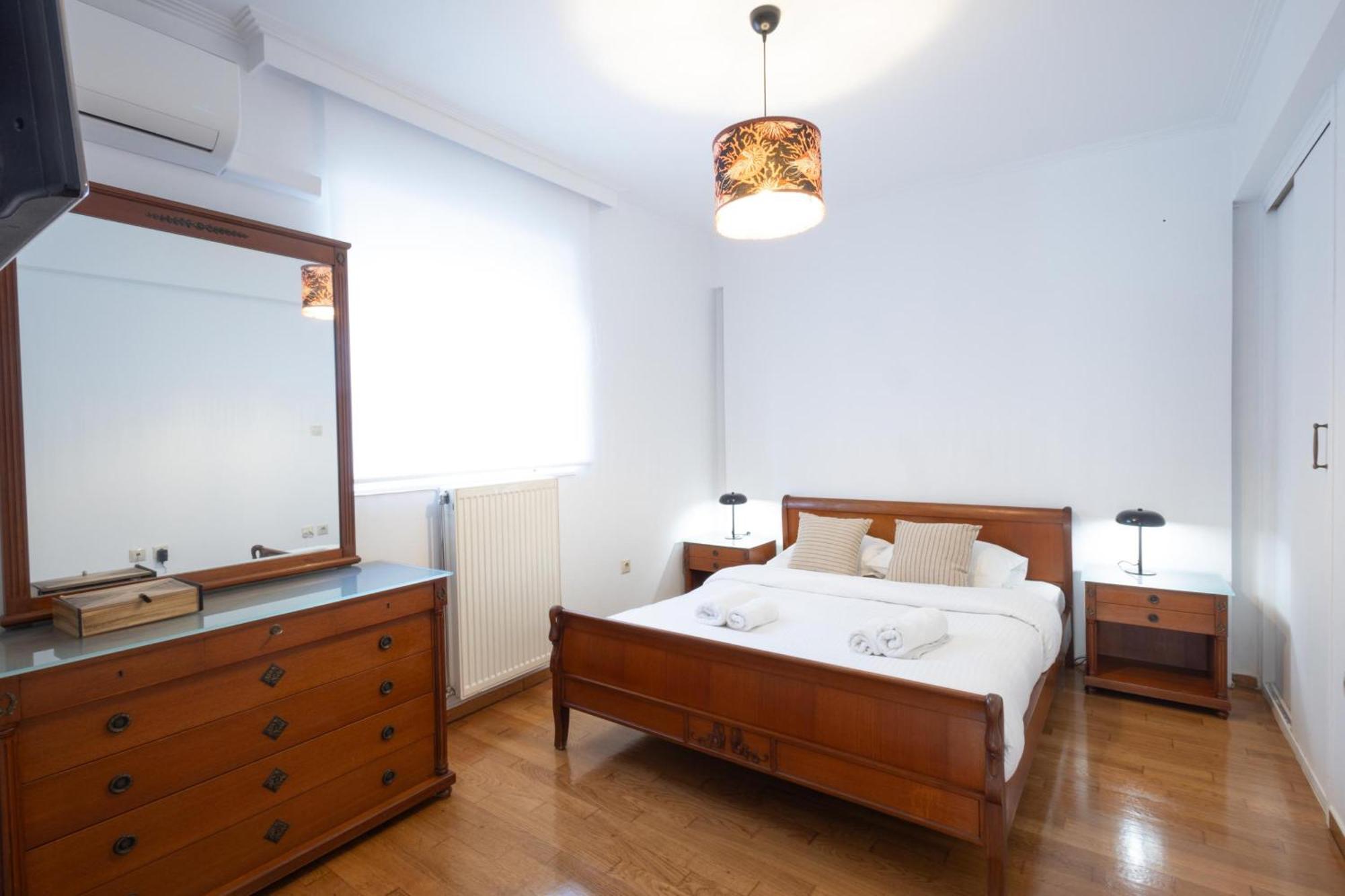 Luxury And Spacious Apt For 6 Guests Athens Exterior photo